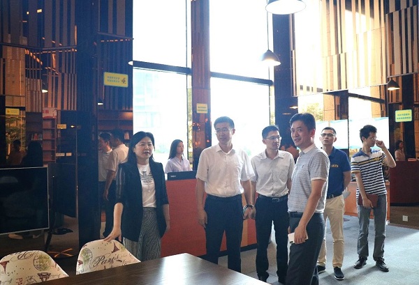 南灣街道黨工委書記劉淵率隊(duì)蒞臨康利城調(diào)研