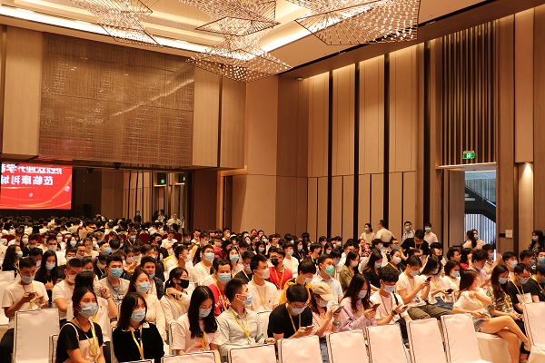 入駐倒計時！升學(xué)教育集團(tuán)近300名員工代表參觀康利城